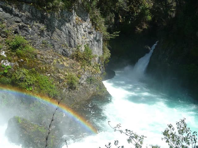 Cascada de los Alerces y Seis Lagos
