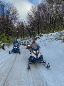 La Cueva – Travesía Diurna en Moto de Nieve y Cuatriciclos- Con traslado