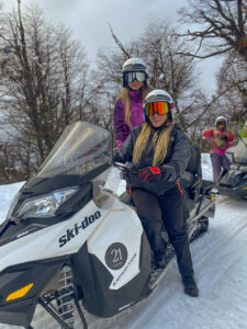 La Cueva – Travesía Diurna en Moto de Nieve y Cuatriciclos- Con traslado - Imagen 2